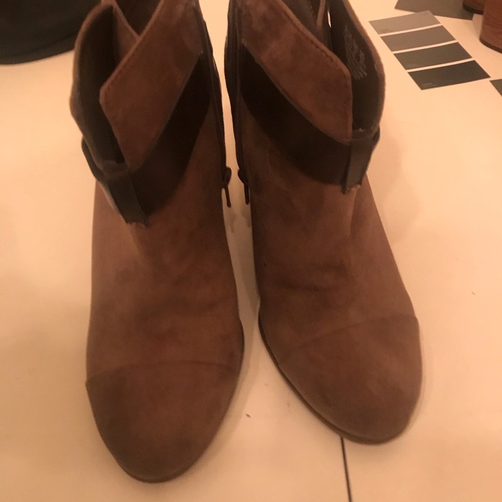 Sueded leather wrap booties brown